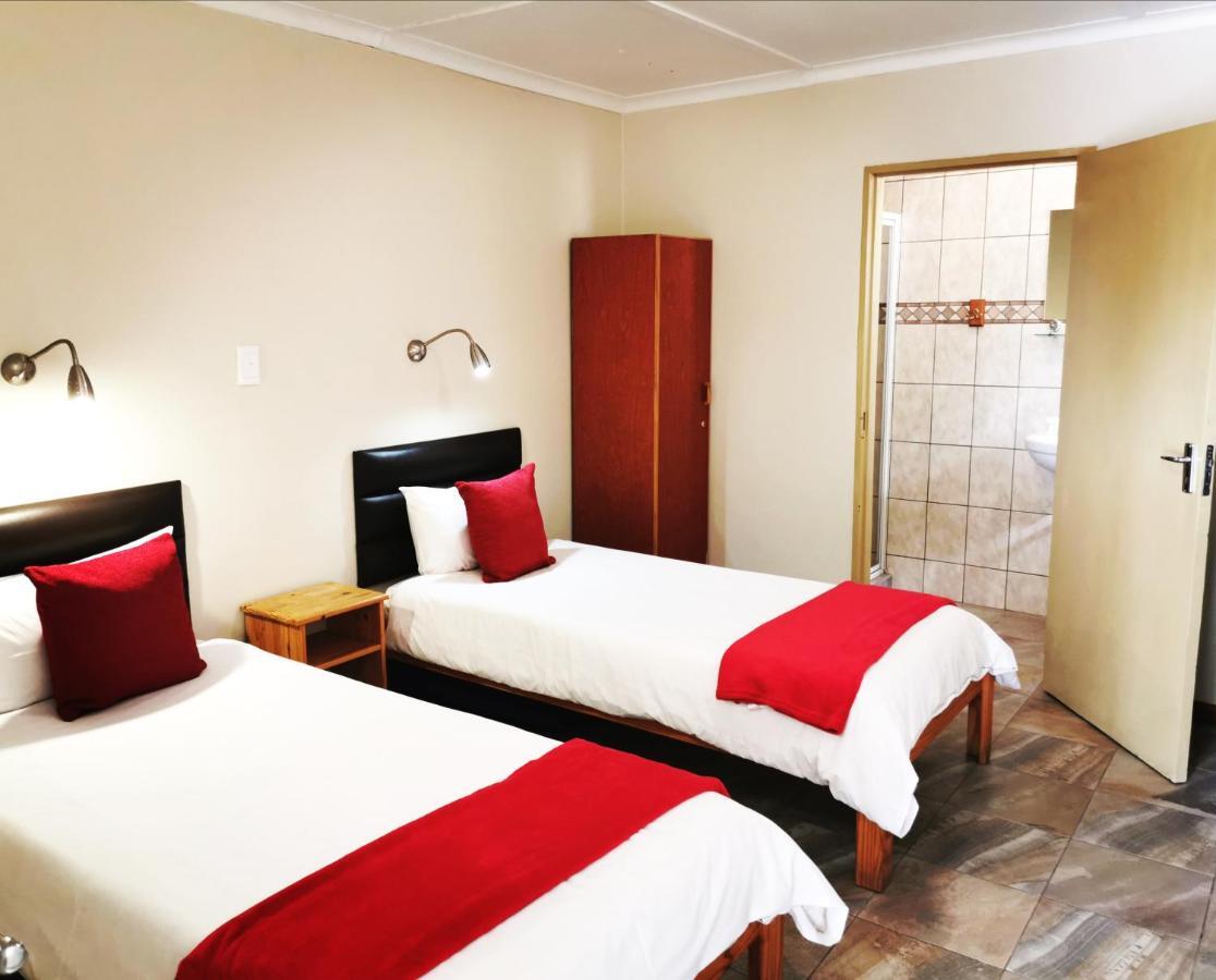 East Gate Rest Camp Apartment Buitepos Ngoại thất bức ảnh
